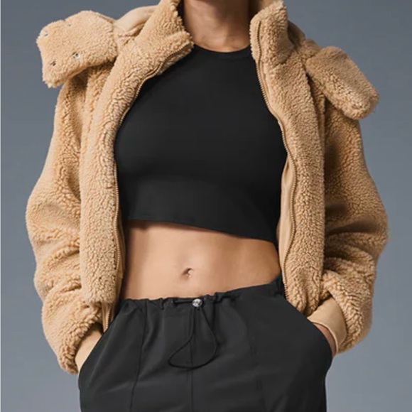 Like New ALO Foxy Sherpa Jacket Large - Picture 2 of 8